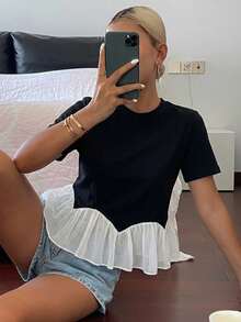 DAZY 女士纯色圆领短袖蕾丝拼接休闲夏季上衣 - 黑色 - 查看 3