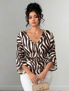 Elenzga Camiseta de talla grande para mujer de verano casual con estampado de rayas, cuello en V, manga corta, ajuste ceñido, simple y de moda, adecuada para uso diario - Marrón - Ver 1