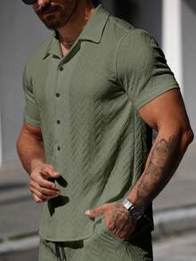 Manfinity Homme Camisa casual versátil de manga corta con textura y abotonadura sencilla para hombre - Verde militar - Ver 4