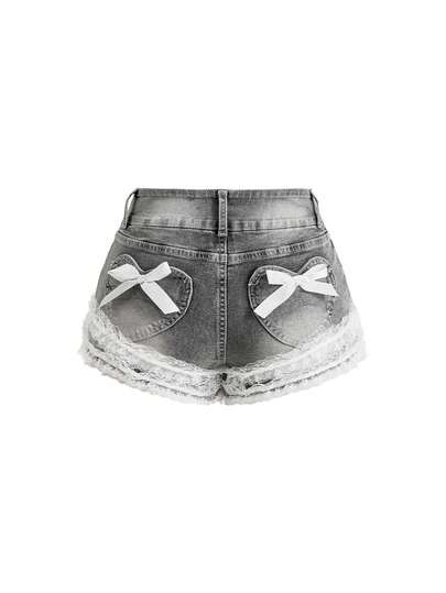 ROMWE Kawaii Celana Pendek Denim Kasual Lucu untuk Anak Perempuan dengan Hiasan Pita dan Hati, Saku Tempel, dan Trim Renda.