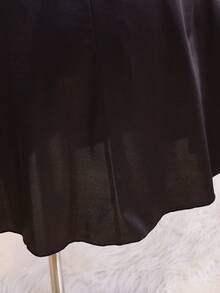 Vestido Preto Assimétrico de Ombro Assimétrico para Meninas, Adequado para Férias, Cerimônia de Formatura, Temporada de Volta às Aulas, Temporada de Casamentos, Participação em Diversos Bailes e Ocasiões Formais - Preto - Visão 6