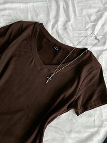 SHEIN EZwear 3件組女款夏季V領修身T恤，龐克次文化動漫純色基本款V領短袖修身T恤 - 彩色 - 查看 5