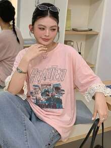 Dazy Plus T-shirt casual versátil de corte largo com bloco de cor, renda contrastante, manga curta e estampado de letras, para mulher e rapariga, tamanho grande, verão - Rosa - Ver 8