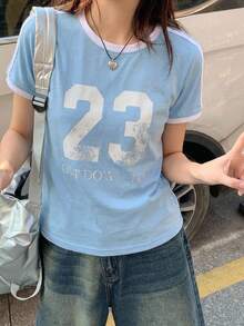 DAZY 女款對比色字母貼飾修身休閒街頭運動風短袖T恤夏季圖案上衣 - 藍色 - 查看 7