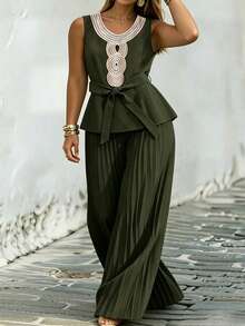 GlowEve CURVE Plus Size Women 2 Pieces Set: Sleeveless Blouse With Collar Ruffle And Pleated Pants - Army Green - View 8