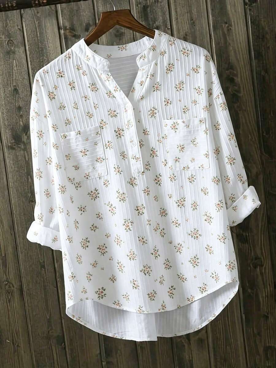EMERY ROSE Camisa de mujer talla grande con estampado floral pequeño, cuello en V con muesca, bolsillo y abotonadura sencilla - Blanco - Ver 1