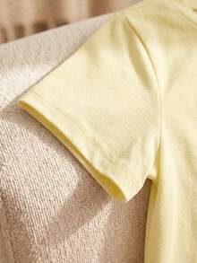 SHEIN Elladie kids 2件/套 基本休閒懶人素色圓領短袖T恤搭配條紋布料直筒長褲套裝，適合日常出遊與各種場合，春夏四季兒童日常舒適夏季穿搭 - 黃色 - 查看 4