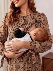 SHEIN Vestido de maternidad de manga larga con estampado dálmata, puño con nudo y bajo con volante para lactancia - Multicolor - Ver 4