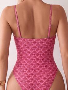 Bonvoyette 2026 Spring/Summer Green V-Neck Camisole With Ditsy Floral Outer And Striped Inner - Hot Pink - View 2