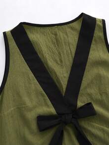 SHEIN Holidaya 女款春夏新款軍綠色拼接100%純棉布料寬鬆V領度假休閒70s 80s通勤日常優雅派對居家長版 - 綠色 - 查看 5