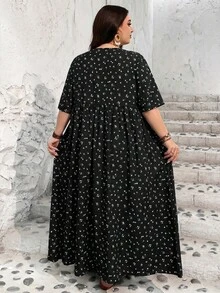 SHEIN CURVE+ 大尺碼 US22 音樂節、海邊度假、波希米亞風女款 V 領碎花印花抓皺休閒度假日常洋裝 - 黑色 - 查看 2