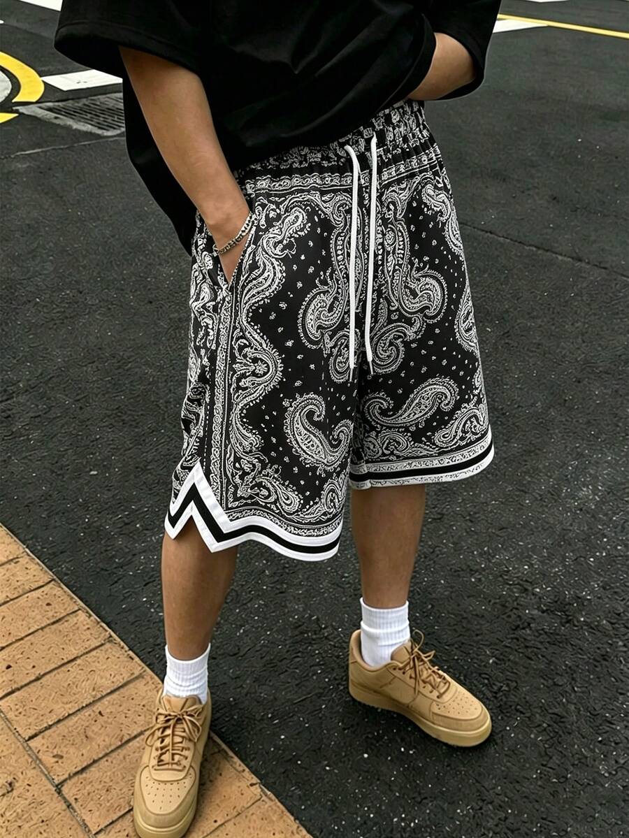 Manfinity Dauomo Men's Vacation Cashew Pattern Print Striped Drawstring Waist Pocket Shorts - Black - View 1