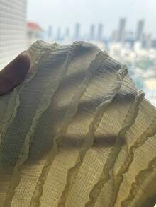 SHEIN 青少年女孩夏季棕色系紋理針織布料休閒熱帶海灘度假抽褶掛脖上衣與短褲2件套 - 黃色 - 查看 7