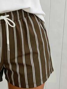 INAWLY 女士休闲条纹彩色T恤短裤套装，夏季新品，轻盈舒适，饰有戴着豹纹头巾和太阳镜的小狗图案，经典条纹设计，适合日常休闲穿着。 - 彩色 - 查看 5