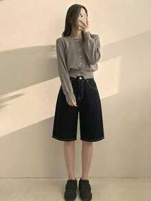DAZY Solid Color Loose Button Decor Cuffed Hem Straight Leg Black 5/8 Length Denim Jeans - Black - View 3