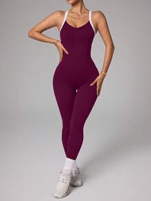 SHEIN Dewbera Mono deportivo de running sin costuras con tirantes cruzados y bloques de color para mujer - Rojo violeta - Ver 4