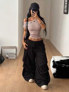 Coolane 女款春季街頭風 Grunge 哥德復古 Y2K 龐克風 黑色不對稱領貼身短袖 T-shirt，飾有金屬孔眼設計 - 彩色 - 查看 5