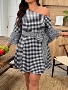 Weeklong Vestido corto de corte A para mujer de talla grande, primavera/verano, con escote asimétrico, hombros descubiertos, estampado a cuadros, mangas con volantes, botones, cinturón y lazo. - Negro - Ver 3