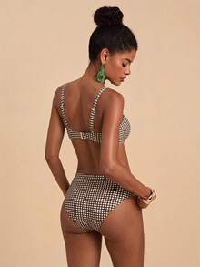 Travachic Bộ bikini 2 mảnh cho nữ size lớn mùa hè đi biển, áo bra cổ cut-out họa tiết kẻ caro và quần bơi - màu nâu - Xem 2