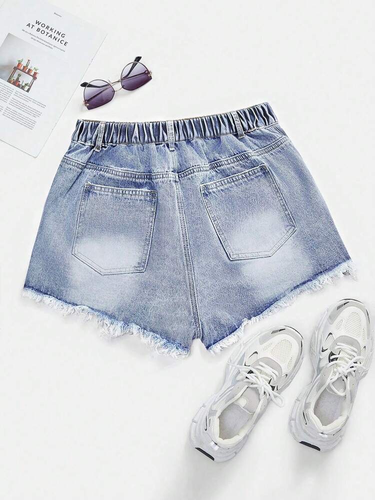 SHEIN Essnce Plus Size Women Summer Casual Fashionable Street Chic Daily Commute Distressed Frayed Hem Denim Shorts - Light Wash - View 2