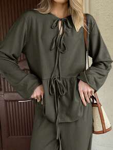 Cloudara WOMEN TWO PIECES OUTFIT WITH TIE KNOT DETAILED - Army Green - View 5