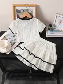 Elladie kids 女童套裝，蝴蝶結裝飾，刺繡圓領短袖紋理針織T恤搭配甜美蛋糕裙，適合日常休閒、清新夏季度假、海灘、出遊，可愛甜美穿搭 - 黑與白 - 查看 5
