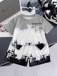 SHEIN Conjunto de 2 piezas para niños jóvenes, cómodo y versátil, con parte superior de manga corta y pantalones cortos con estampado de salpicaduras, adecuado para primavera y verano - Gris - Ver 4