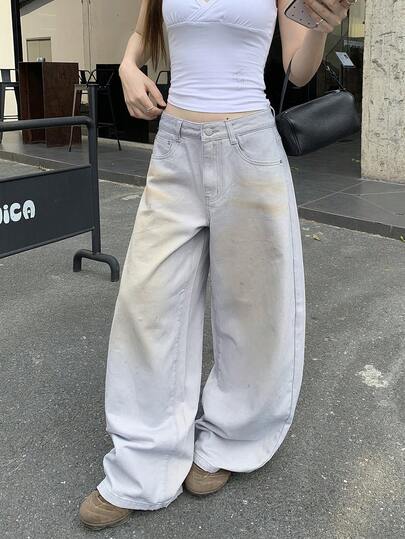 DAZY Celana Jeans Denim Kasual Wanita Model Longgar dengan Motif Percikan Cat, Gaya Streetwear, Warna Biru Muda, Cocok untuk Sekolah dan Musim Panas.
