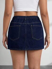 SHEIN PETITE CURVE 大尺碼女款高腰深色水洗牛仔迷你裙，後腰鬆緊 A 字牛仔裙，適合夏季街頭穿搭與日常 - 深色水洗藍 - 查看 2