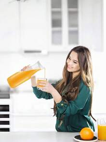 2入 1L/32oz 透明塑膠水壺，附翻蓋蓋，適用冰茶、果汁、檸檬水、牛奶、冷萃咖啡，冰箱果汁容器，僅限手洗 - 彩色 - 查看 7