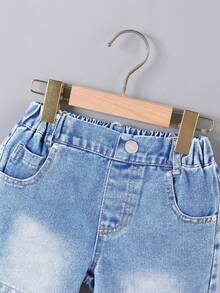 SHEIN 男童牛仔短褲，夏季新品，淺藍色水洗休閒復古，彈性腰帶，經典百搭，時尚休閒單品，優質棉質牛仔面料，適合上學、日常出遊、戶外活動、度假 - 淺色水洗藍 - 查看 5