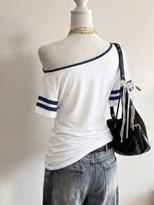 Lalippa Camiseta de manga corta con un hombro y cuello a rayas de color en contraste - Negro - Ver 2