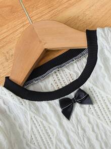 Elladie kids 女童套裝，蝴蝶結裝飾，刺繡圓領短袖紋理針織T恤搭配甜美蛋糕裙，適合日常休閒、清新夏季度假、海灘、出遊，可愛甜美穿搭 - 黑與白 - 查看 3