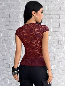 Jeanoix Blus Wanita Avant-Garde Seksi Berenda dengan Desain Leher V Dalam dan Lubang - Burgundy - View 2