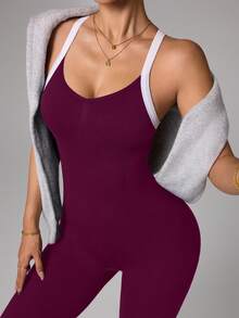SHEIN Dewbera Mono deportivo de running sin costuras con tirantes cruzados y bloques de color para mujer - Rojo violeta - Ver 3