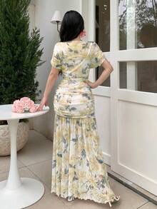 Modelyn 女款粉色網紗花卉印花夏季百褶優雅高雅時尚長洋裝，適合外出與晚宴派對 - 黃色 - 查看 2