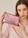 MOTF PREMIUM WOMEN'S FASHIONABLE FUCHSIA CROSSBODY BAG WITH DELICATE CHAIN STRAP. CLASSIC FLAP HANDBAG, SMALL SQUARE SHAPE, SUITABLE FOR EVERYDAY USE, COMMUTING, SHOPPING, AND DATES.
