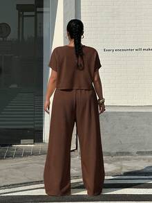Muchica 女款大尺碼刺繡短袖T恤與長褲兩件套 - 巧克力棕 - 查看 2