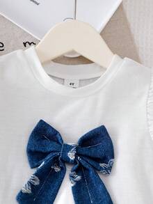 Souflis Souflis 2件/組 女童幼兒春夏季白色圓領荷葉袖T恤上衣搭配3D蝴蝶結裝飾 & 花卉提花百褶迷你裙附2個蝴蝶結，適合日常穿著、旅行、度假、派對 - 藍色 - 查看 4