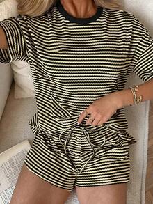 SHEIN EZwear 女款條紋圓領落肩袖T恤與短褲休閒兩件套 - 駝色 - 查看 4