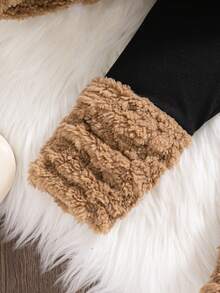 SHEIN Playful Pals 2件組女嬰冬季新品絨毛麥穗提花長袖連帽衛衣配蝴蝶結裝飾，修身長褲配毛絨袖口，撞色簡約百搭可愛休閒通勤學院風保暖套裝 - 卡其色 - 查看 3