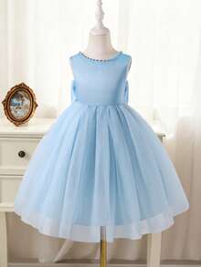 SHEIN X GALILEA Glamorique Kids 年轻女孩蓝色无袖珍珠和领结网眼派对礼服，适合夏季婚礼/生日活动/表演 - 淺藍色 - 查看 2