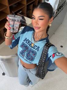 Muchica Paul Frank X SHEIN 女款夏季短袖V領撞色IP聯名字母印花休閒短版插肩袖針織T恤，適合世界盃、比賽日、運動休閒、大學穿搭、畢業季、返校季、度假季 - 彩色 - 查看 7