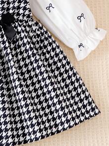 SHEIN Playful Pals 1件女嬰Tot嬰兒時尚可愛Ace上衣，趣味時尚千鳥格蝴蝶結波點藝術長袖泡泡袖修身軟薄洋裝套裝，適合日常、秋季、涼爽季節與冬季 - 黑與白 - 查看 5