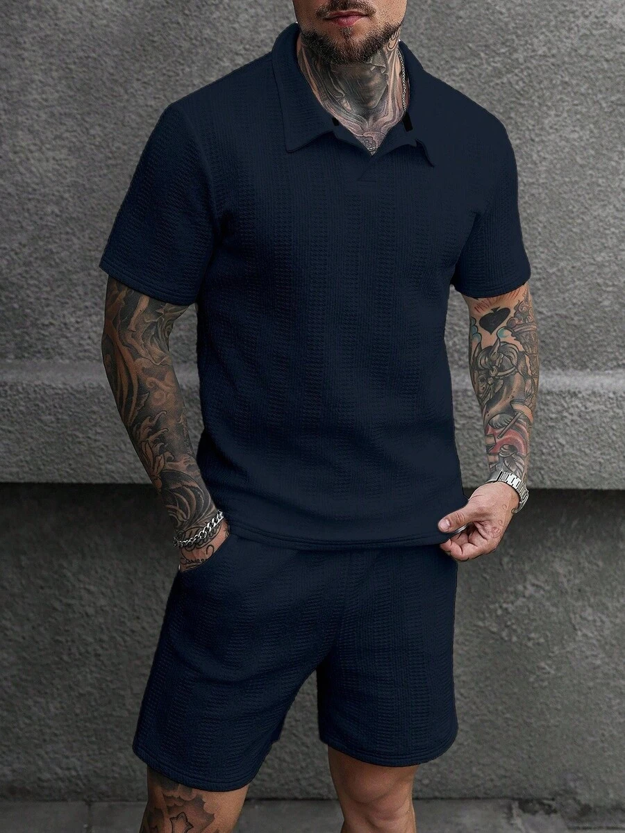 Manfinity CasualCool 男士紋理寬鬆短袖休閒 Polo 衫套裝 - 藏蓝色 - 查看 1