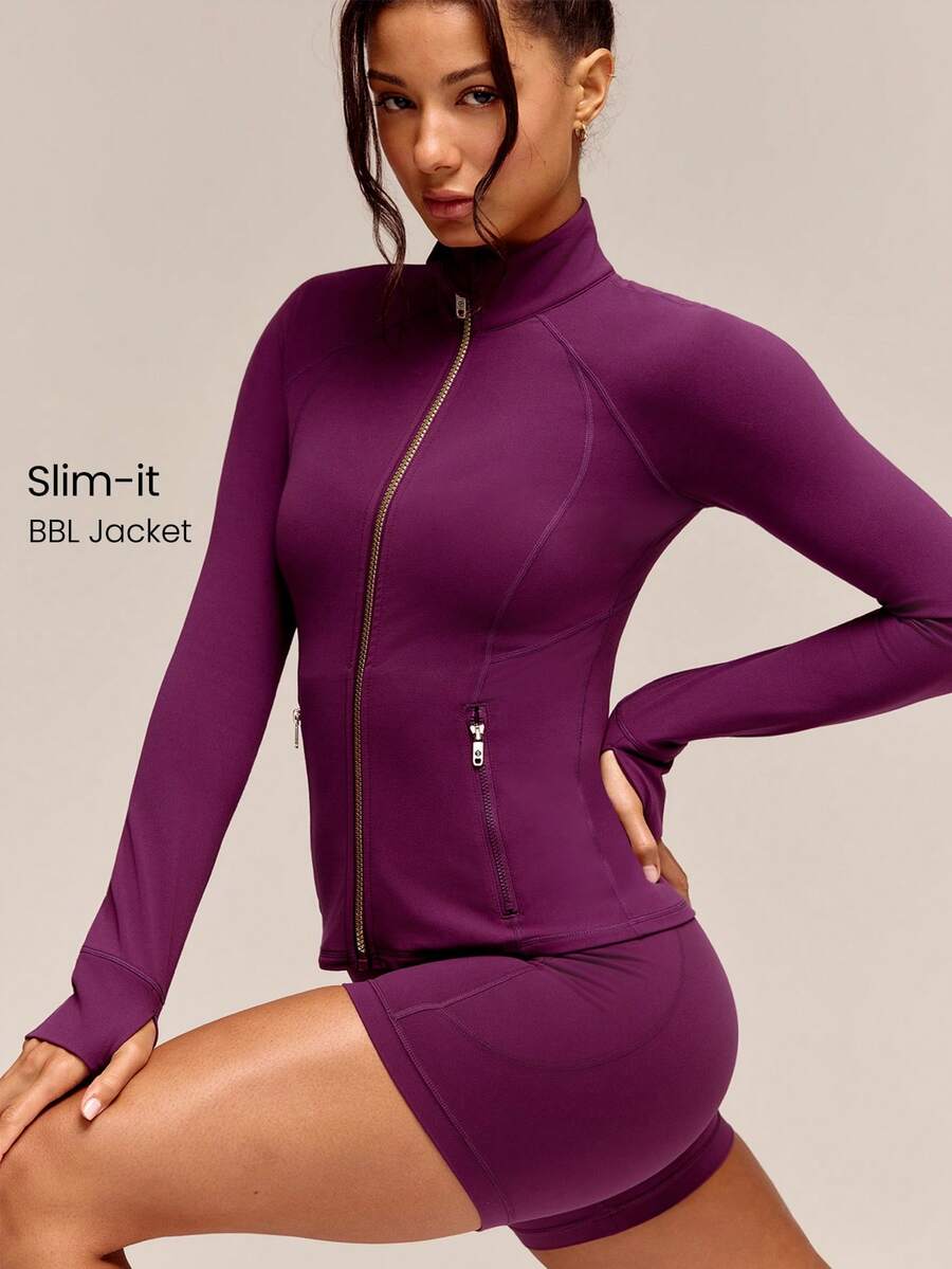 GLOWMODE FeatherFit™ Slim-It 修身流線性能運動夾克,附安全口袋、拉鍊開襟、長袖,適合低強度瑜珈、皮拉提斯、日常穿著,春夏季適用 - Bold Plum - 查看 1