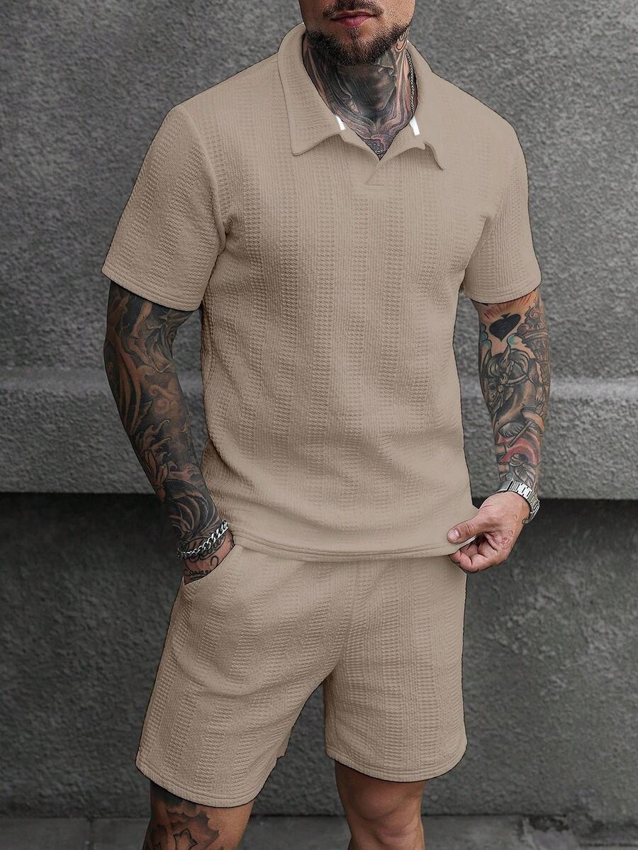 Manfinity CasualCool 男士紋理寬鬆版型短袖休閒 Polo 衫套裝 - 卡其色 - 查看 1