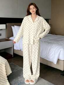 DAZY 2件/套 女款愛心印花開襟長袖上衣與寬鬆長褲睡衣套裝 - 卡其色 - View 4