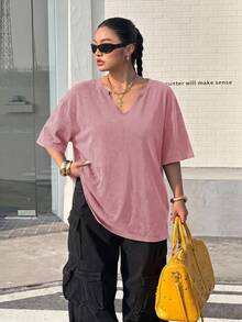 SHEIN EZwear 大尺碼春夏服飾 大尺碼春夏雪花醋酸纖維做舊巧克力棕色寬鬆短袖小V領大尺碼T恤 棉質春夏服飾 - 淺粉色 - 查看 7