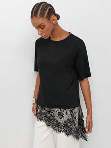 Maija 黑色短袖 T-Shirt，蕾絲下擺拼接，適合夏季與秋季，都市休閒優雅風，舒適好穿，適合日常穿搭、疊穿、上班、夜晚外出與日間穿著 - 黑色 - 查看 7